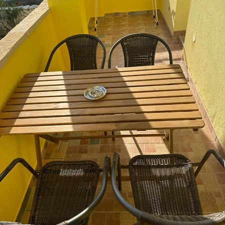 Miro Apartmani Ražanac Buitenkant foto