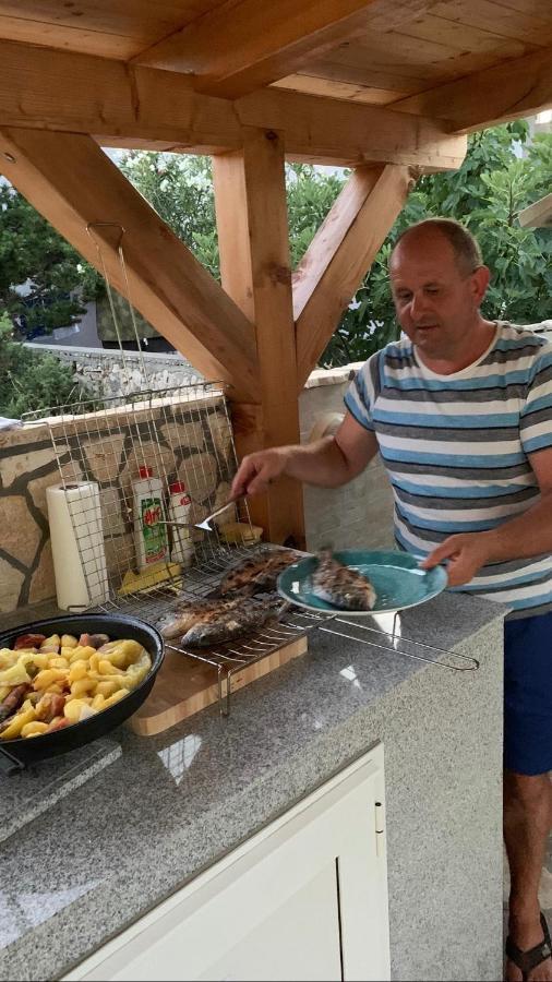 Miro Apartmani Ražanac Buitenkant foto