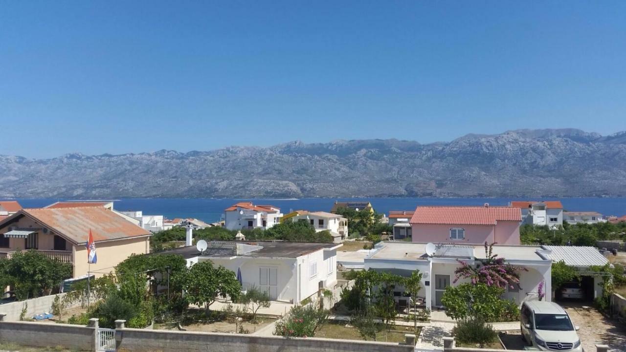 Miro Apartmani Ražanac Buitenkant foto