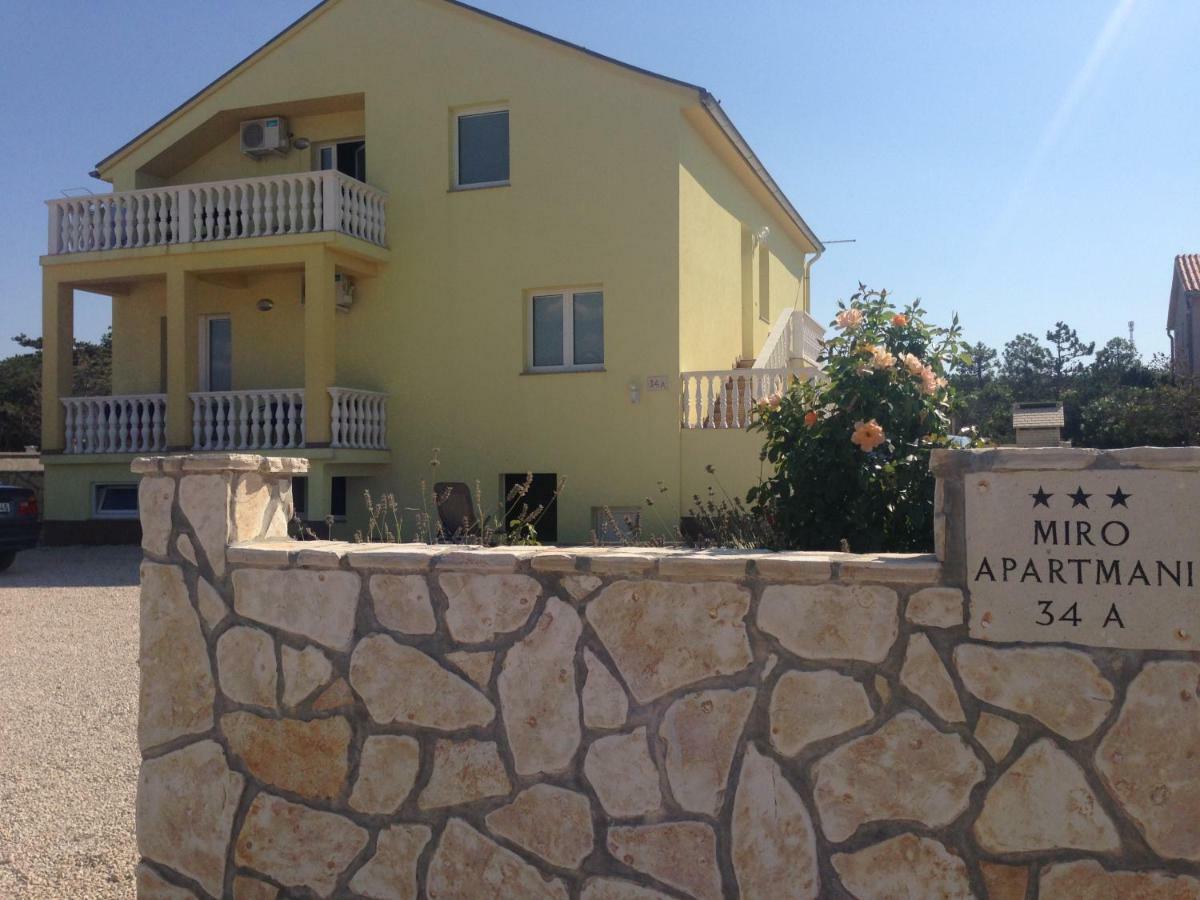Miro Apartmani Ražanac Buitenkant foto