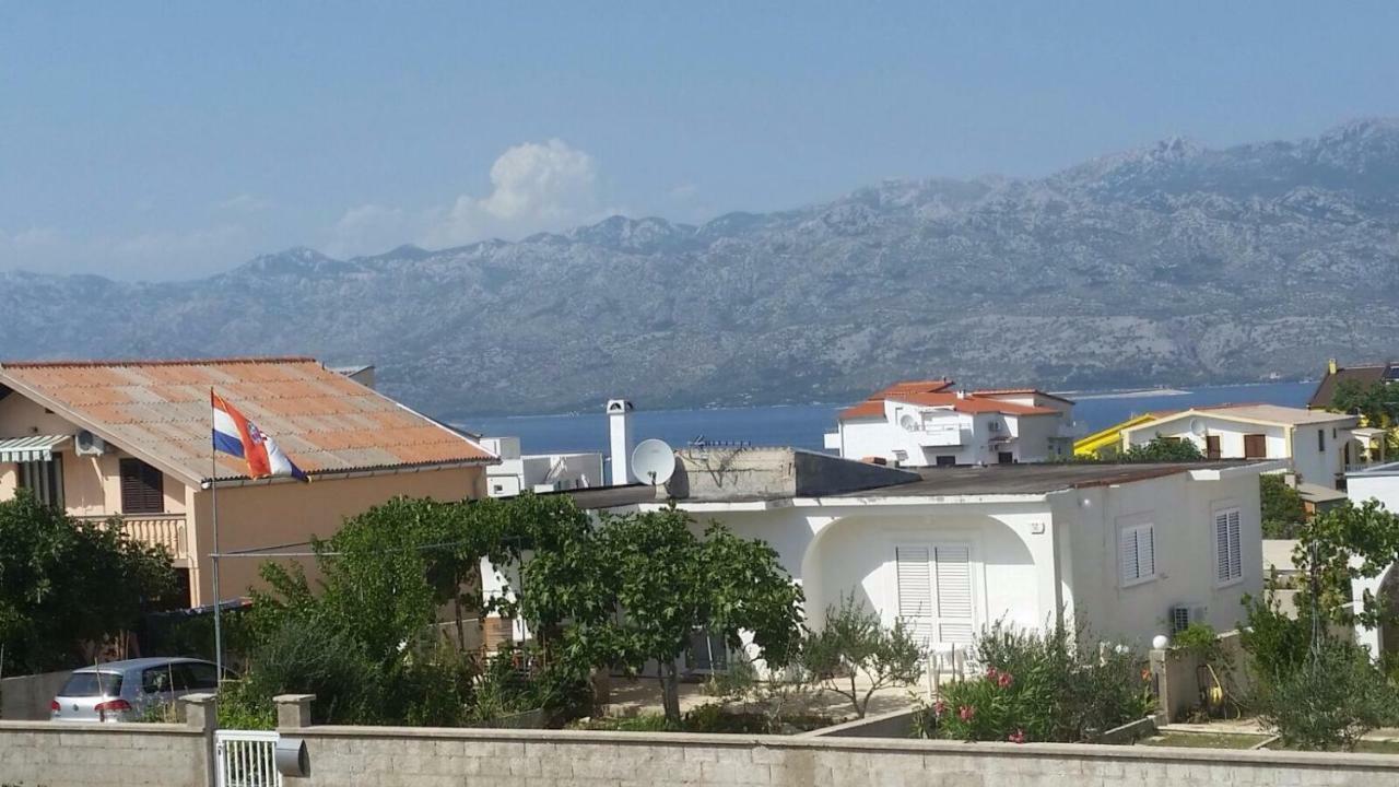 Miro Apartmani Ražanac Buitenkant foto
