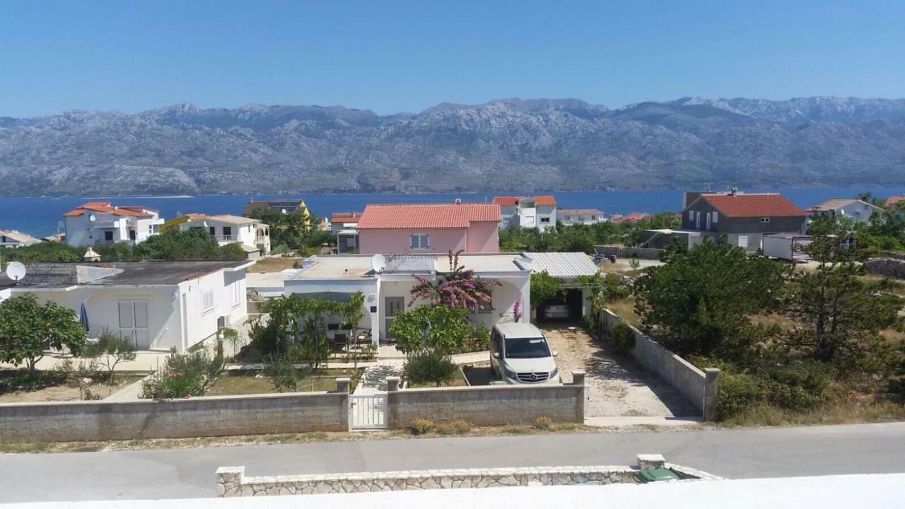 Miro Apartmani Ražanac Buitenkant foto