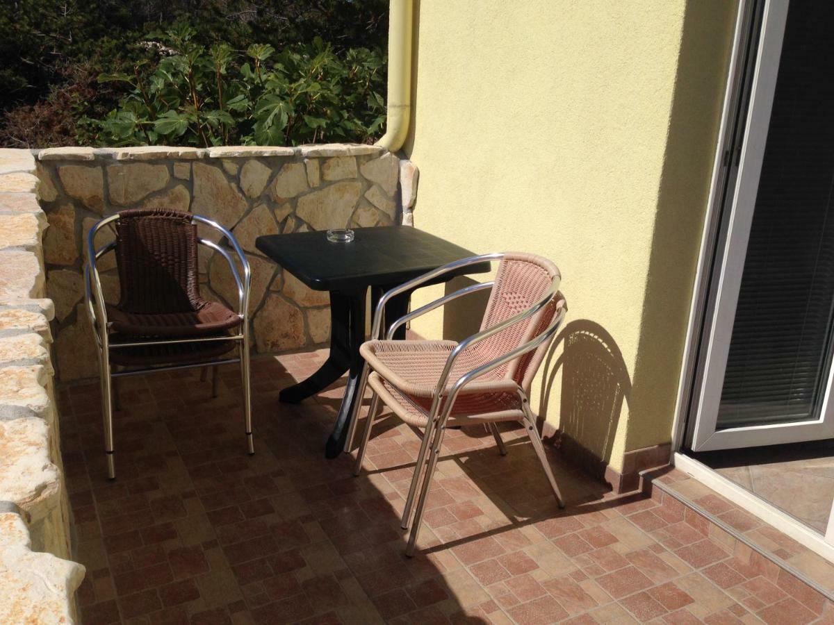 Miro Apartmani Ražanac Buitenkant foto