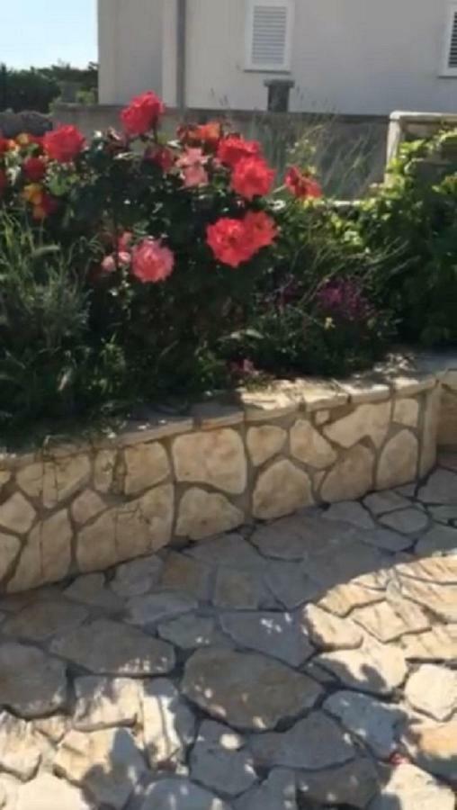 Miro Apartmani Ražanac Buitenkant foto