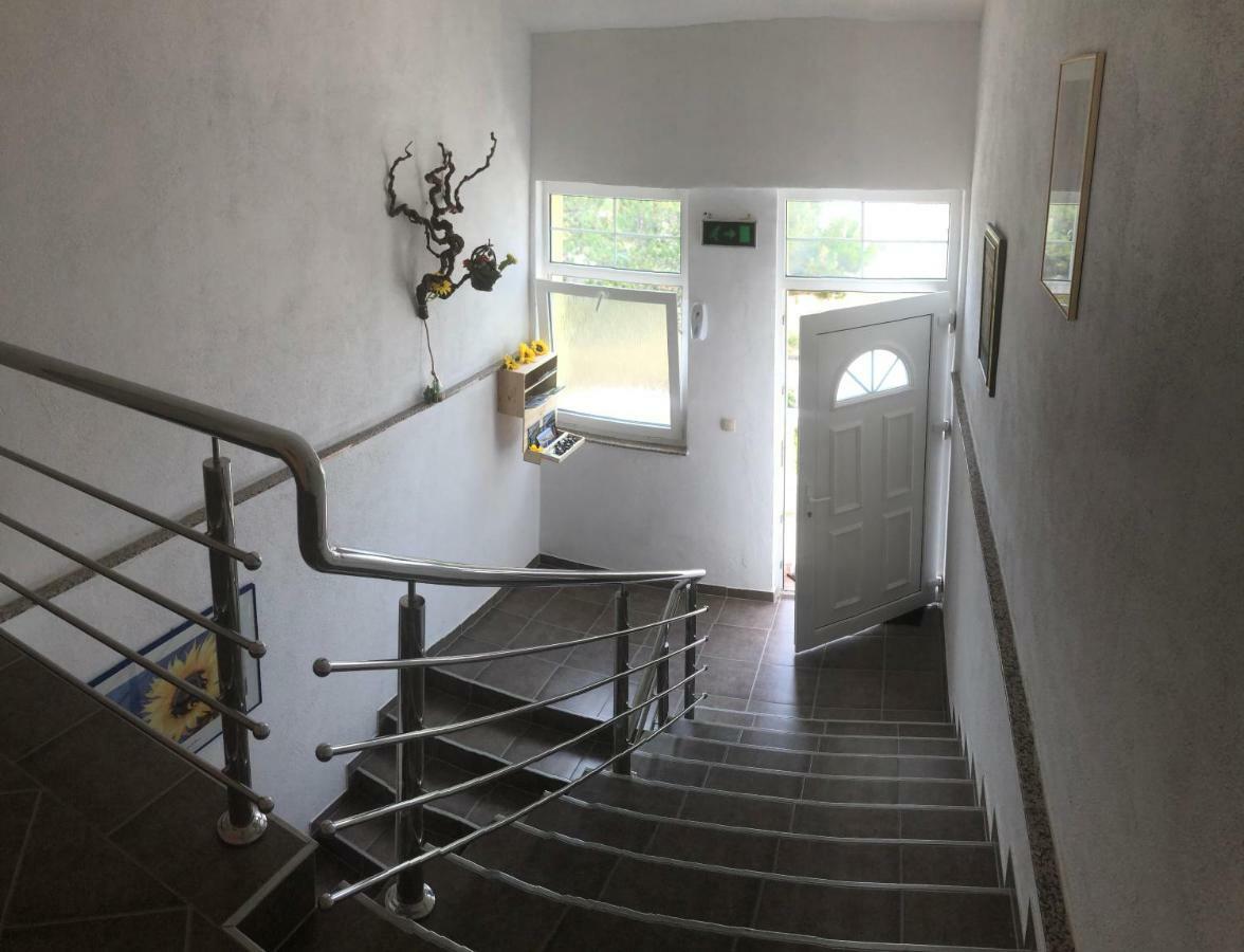 Miro Apartmani Ražanac Buitenkant foto