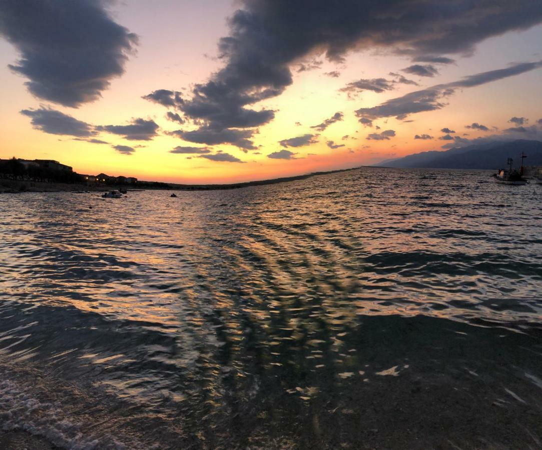 Miro Apartmani Ražanac Buitenkant foto