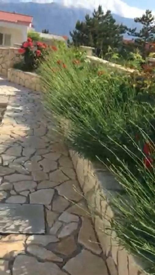Miro Apartmani Ražanac Buitenkant foto