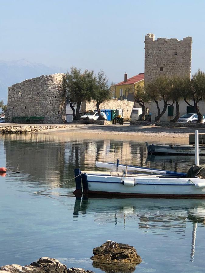 Miro Apartmani Ražanac Buitenkant foto
