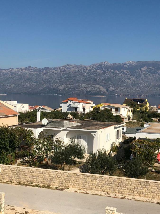 Miro Apartmani Ražanac Buitenkant foto