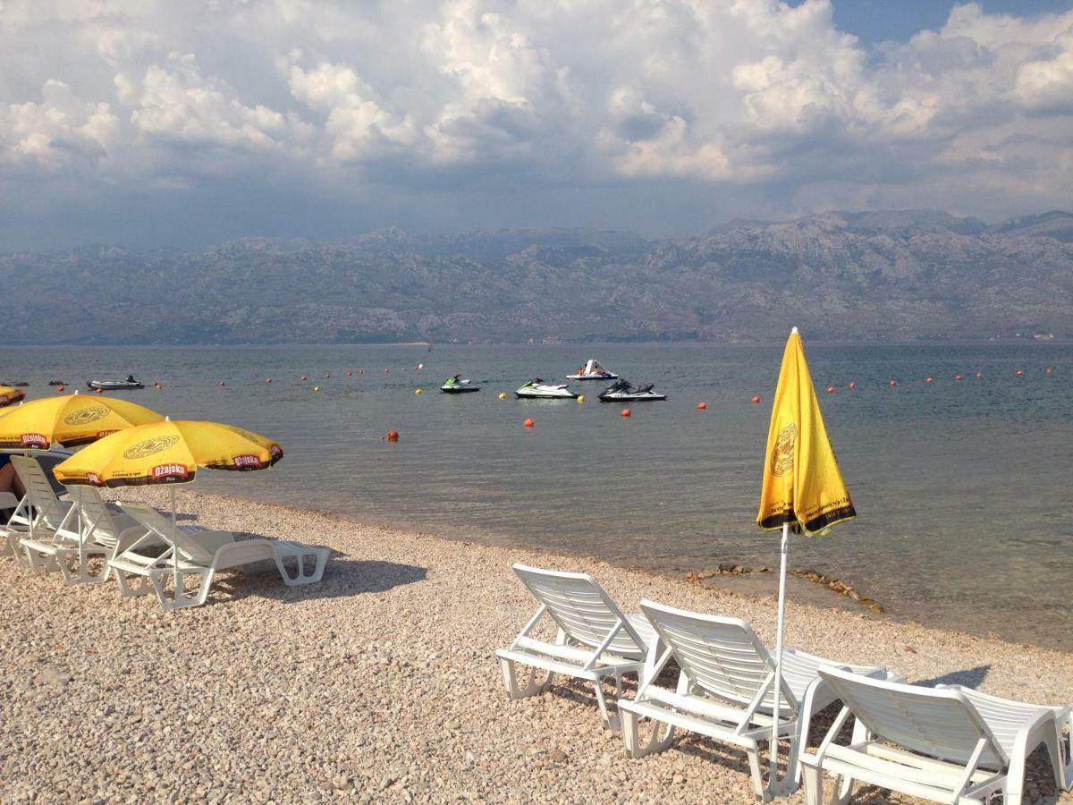 Miro Apartmani Ražanac Buitenkant foto