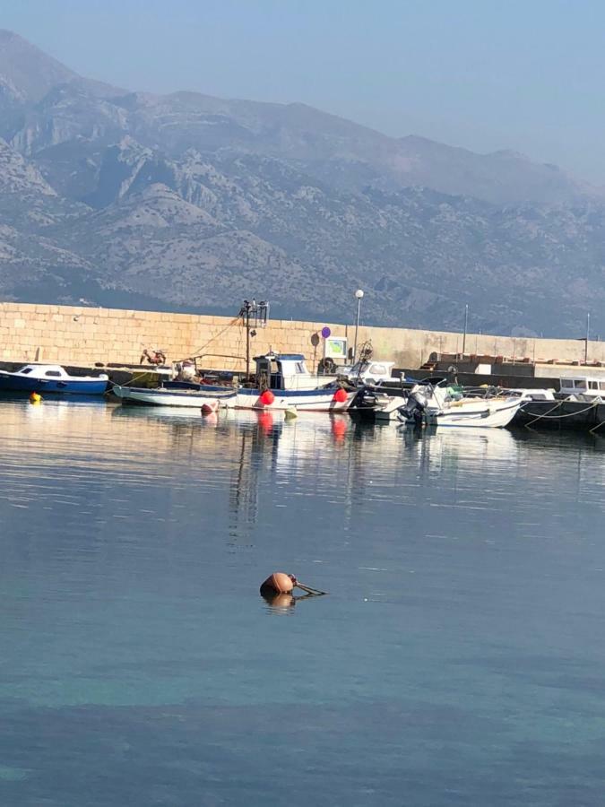Miro Apartmani Ražanac Buitenkant foto