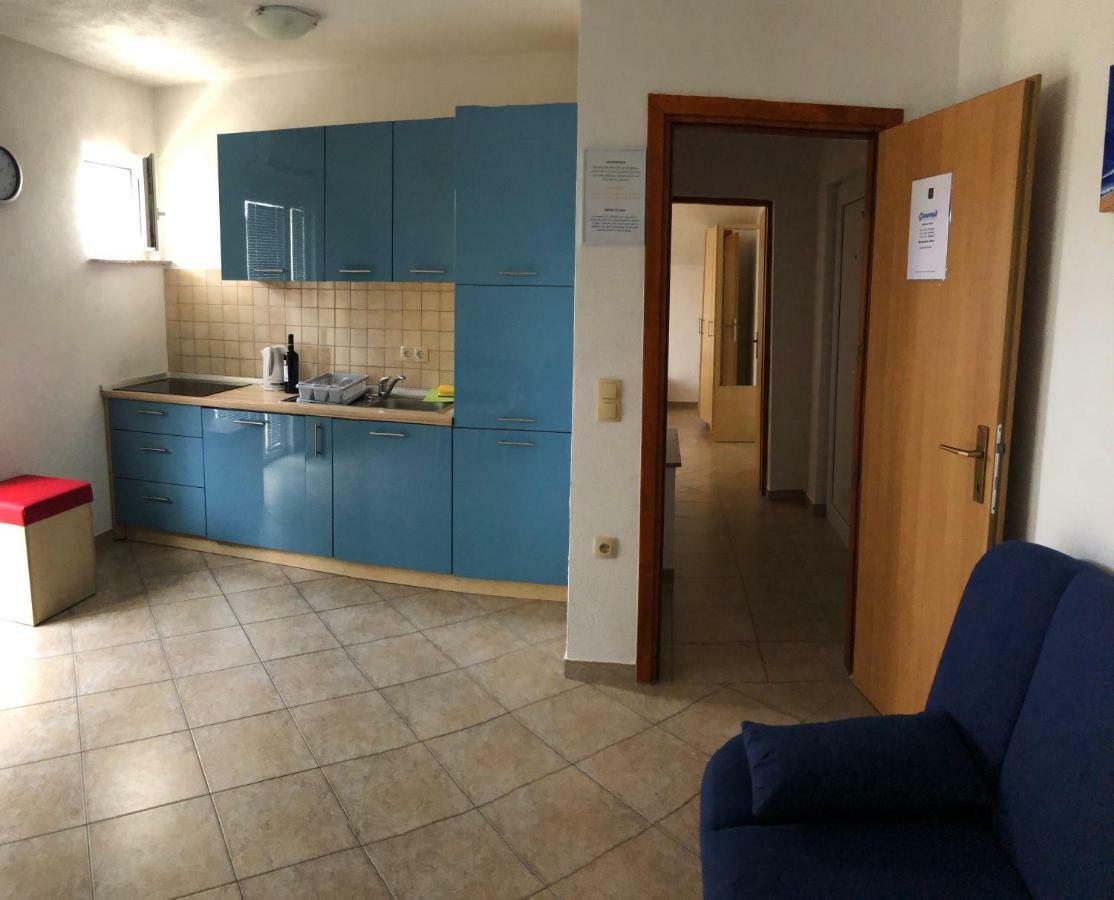 Miro Apartmani Ražanac Buitenkant foto